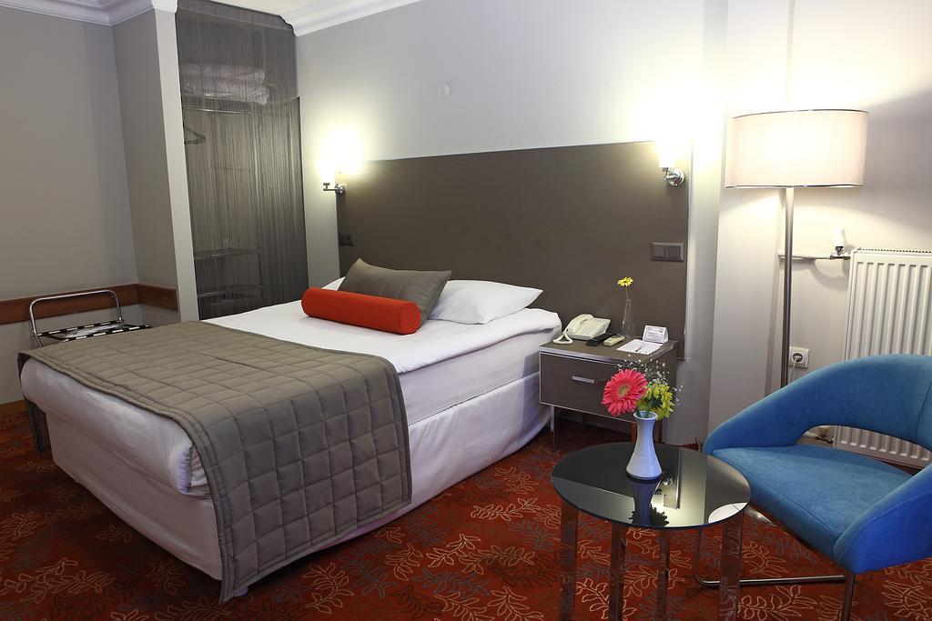 Arma Hotel Manisa Room photo